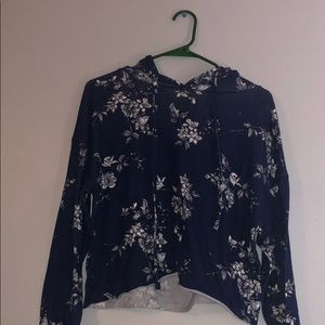 long sleeve hooded crop top